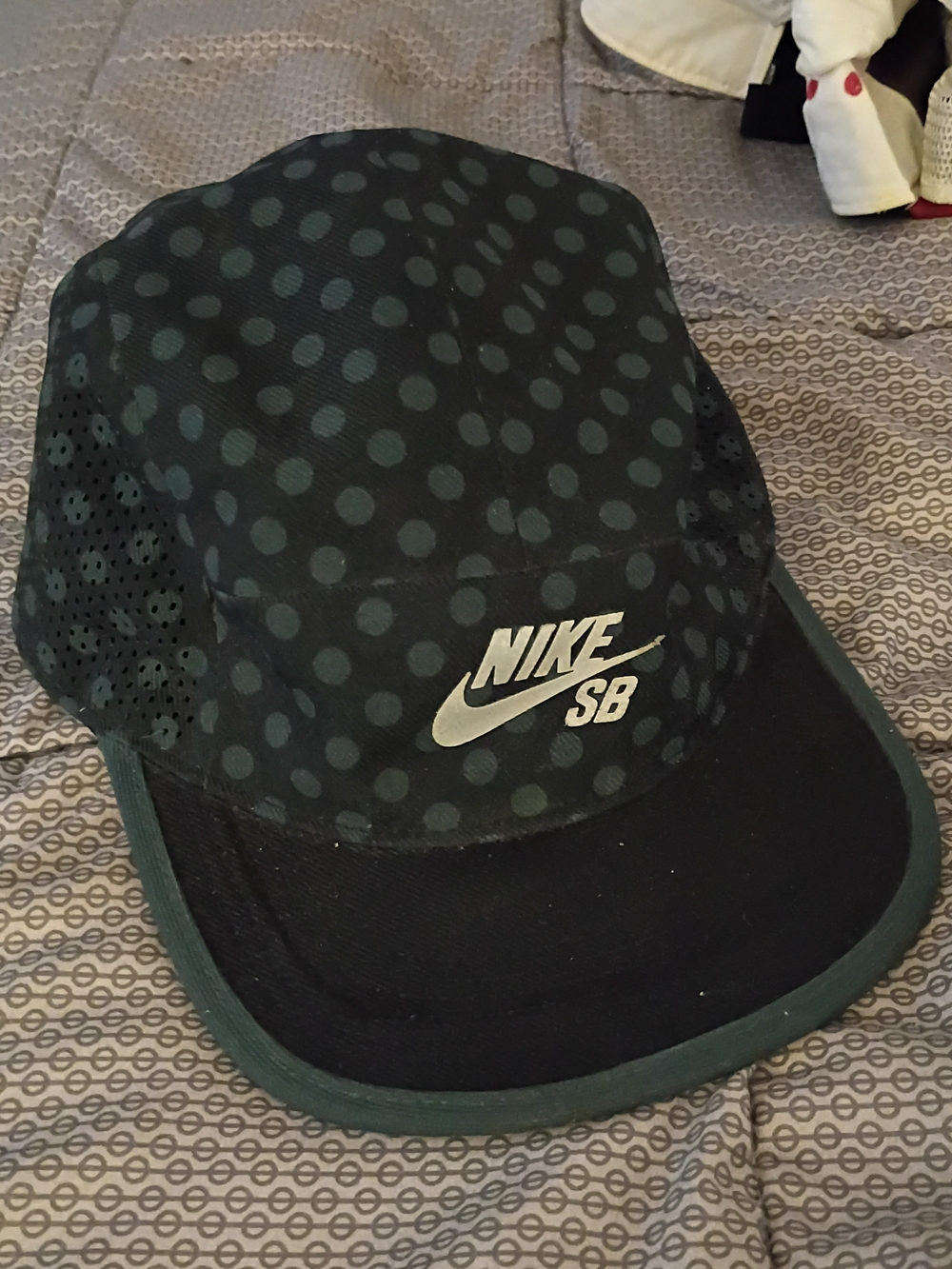 Nike SB Polka Dot Five-Panel Cap - Black/Green
